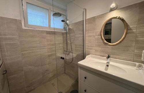 Authentique Villa le Cactus entièrement rénovée climatisée proche des plages du centre du Lavandou et du supermarché - Foto 24