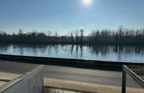 Confort et panorama T3 face à la rivière - Foto 13