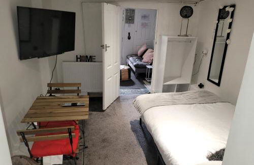 Hidden Treasure-Netflix and Wi-Fi-Basement flat - Foto 7