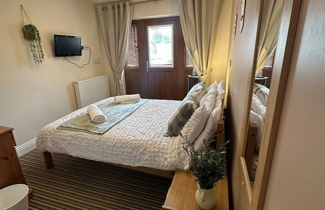 Courtyard Rooms - Studio - Double Bed - Wifi - Photo 1