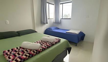 03 quartos (ar condicionado e ventilador), até 10 pessoas, garagem, atrás do hospital da Unimed apt 202 - Foto 2