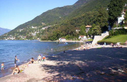 Apartment with Panoramic Lake View & Terrace in Pino, Lago Maggiore - Casa Roccia No 7 - Foto 11