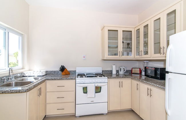 Nianna Coral Bay Stunning Townhouse- 5 - Photo 14