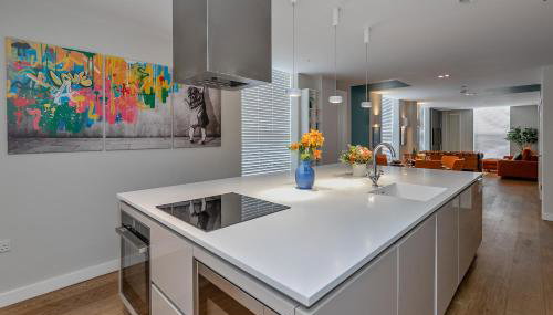 MK CITY CENTRE, THE DIAMOND SUITE, FREE Parking Space, PREMIUM SPACIOUS Apartment with FOOSBALL TABLE - Foto 3