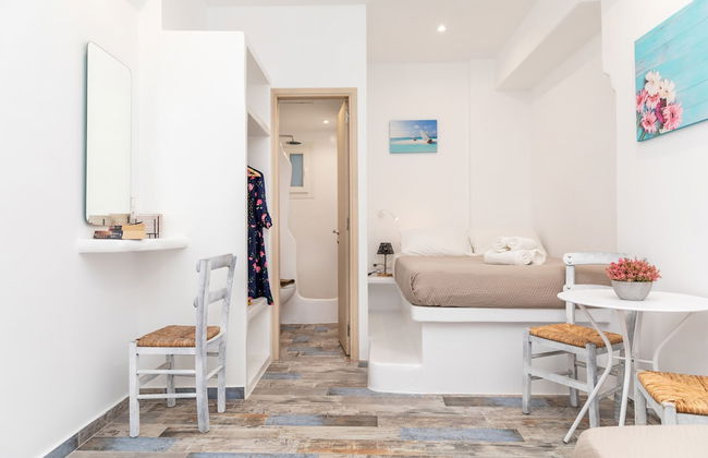 Depis Luxury Suites - Photo 6