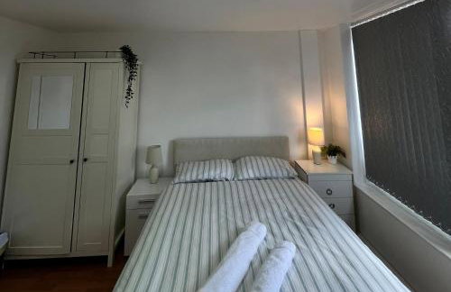 Luxury 4 Bed 3 bath 6 mins from City Renter - Photo 34
