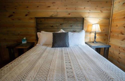 Serenity Ridge- Scenic Luxury Log Estate Getaway - Foto 16