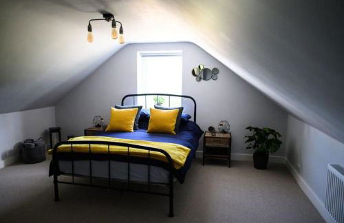 The Coach House at Wenvoe Manor, Cardiff - Photo 50