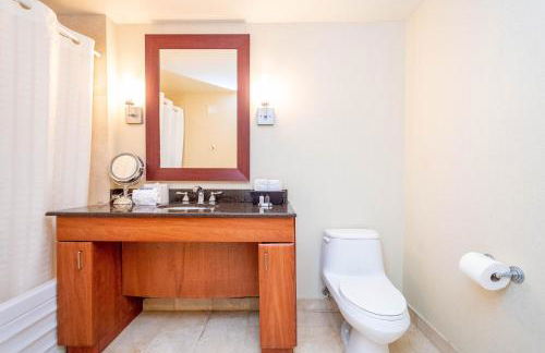 TRUMP INTERNATIONAL BEACH RESORT 2 BEDROOM APARTMENT 1600 Sf Ocean and Bay View - Foto 24