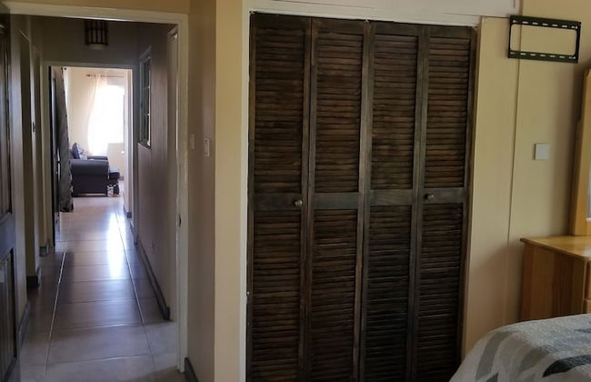 Holiday House Second floor Ste - Photo 38