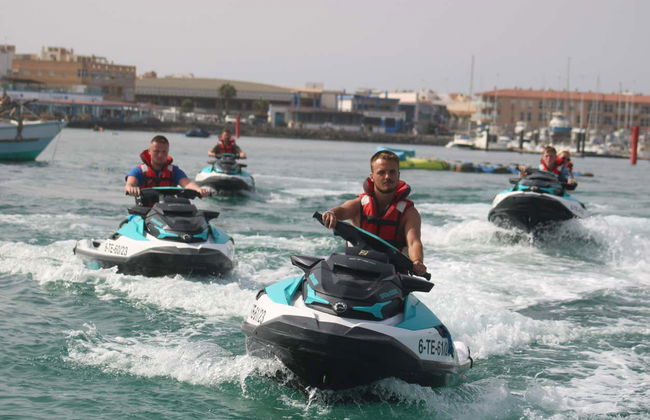 Tour di Corralejo e Isla de Lobos in moto d'acqua - Foto 1