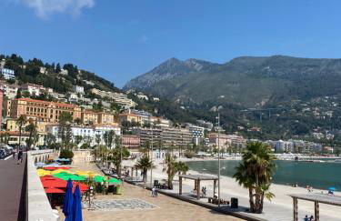 Refurbished apartment in the Old Town, steps from the beach - Foto 19