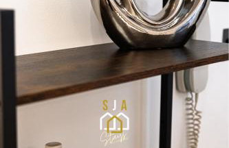 Crown Apartment - SJA Stays - Modern 2 Bed Apartment - Foto 16