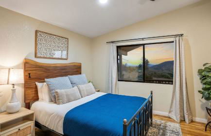 Scenic Deck w Sunset Views Near Temecula Wineries Estrada Ranch by AvantStay - Foto 7