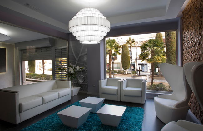 Salamanca Suite Studios - Photo 4