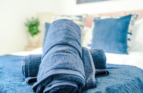 Comfy 3-BR Wirral Home | Free Parking & Wi-Fi - Foto 4