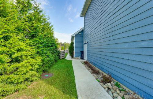 Sleek Getaway on Lake Wawasee with Private Dock! - Foto 35