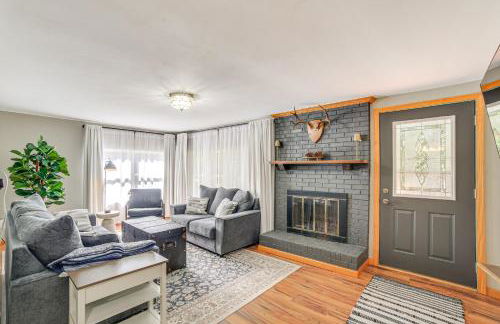 Walk to Water Lake House in Suring! - Foto 6