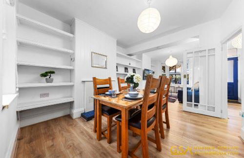 Stylist and Cosy 3 Bed House Leytonstone Sleeps 7 - Foto 10
