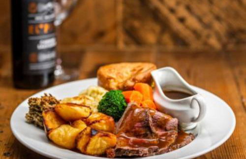 The Ultimate Hangout 4BR Modern House with Garden - Photo 29