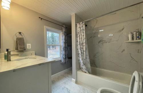 Entire Mountain Cottage Near Scenic Hiking Trails - Photo 70