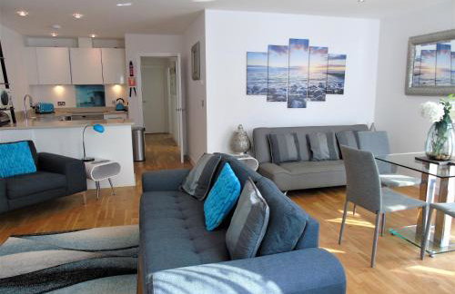 Seaview, Luxury apartment, 2 min walk to Porth Beach - Foto 5