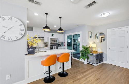 3-BD 2-BA Frisco Getaway - Backyard Patio BBQ - Foto 11