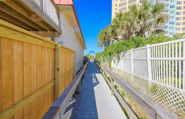 Palm Breeze Retreat Sleeps 10! - Foto 35