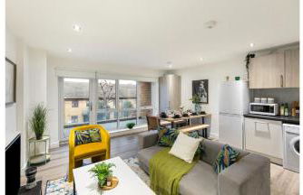 A Splash of Color: Spacious & Funky 3-BR Flat - Foto 1