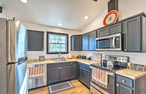 Modern Louisville Apartment with Furnished Deck - Foto 10