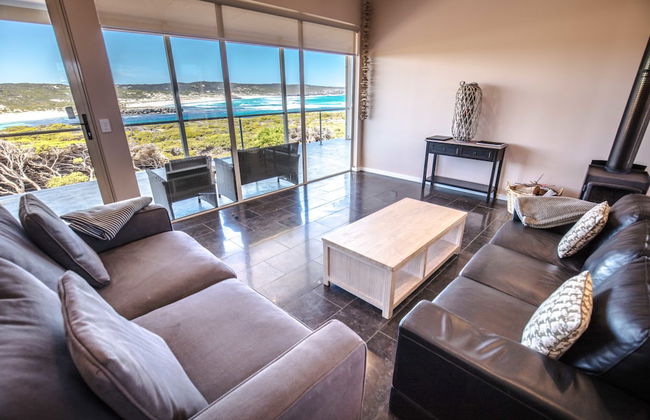 Hanson Bay Wildlife Sanctuary and Cabins - Photo 7