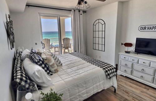 Barefoot Bliss - beachfront condo - sleeps 12 - Foto 72