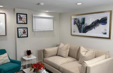 Julie's Cozy 2 Bedroom Basement Apartment - Foto 27