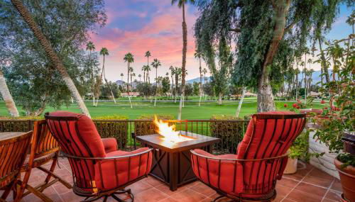 Spectacular condo with private golf privileges includes golf cart on Monterey Country Club !! - Foto 2, Garden view