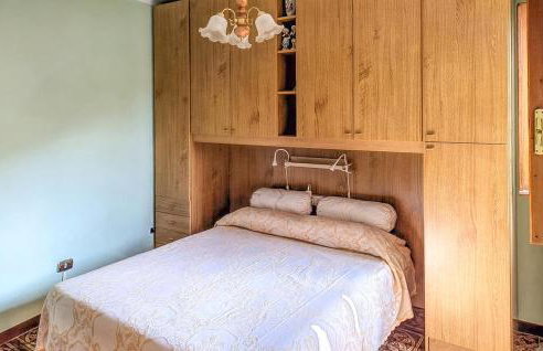 Nice Home In Azzano With Wifi - Foto 5