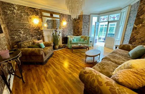 Secret Garden House - 7 bed Manor House with Hot Tub and Magical walled Gardens - Foto 17