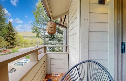 Modern Alpine Getaway - Photo 18