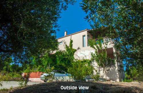 Helmata Villa with privecy - Photo 1