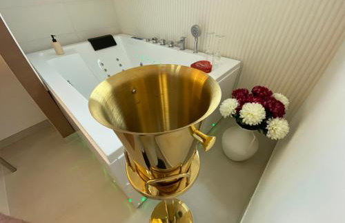 Cocon Diamant - Nuit Romantique - Jacuzzi et Sauna - Hyper-Centre - Foto 35