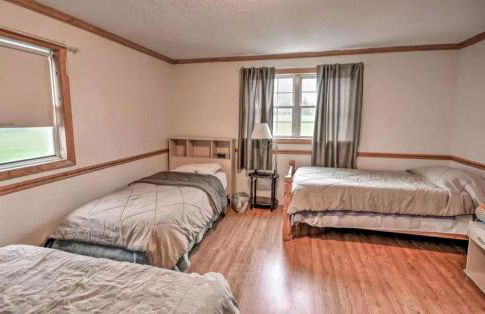 Spacious Family Lake Vacation Rental near St David, Maine - Foto 11