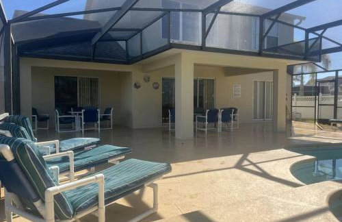 Family Vacation Home in Quiet Community with Private Pool and Spa - Foto 13