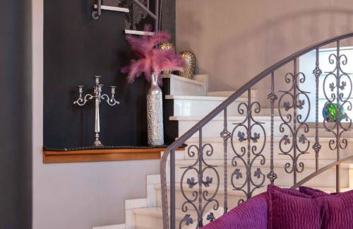 Dana's Luxury Maisonette - Photo 12