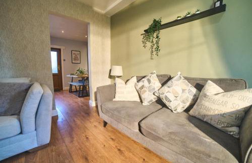 Modern Cosy 2-Bed Terrace with Private Garden - Foto 29