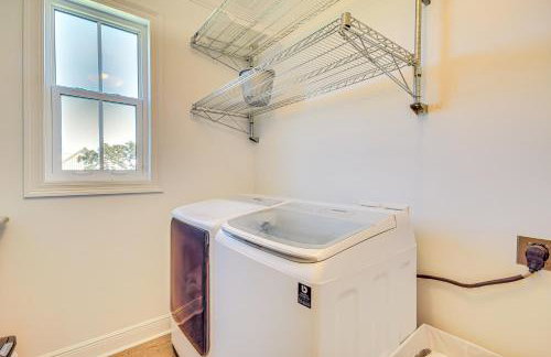 Walk to Beach Oceanfront Home with Outdoor Kitchen - Foto 26