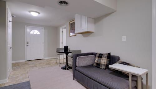 Work and Explore, Cozy Unit 5 Mi to UMD! - Foto 5