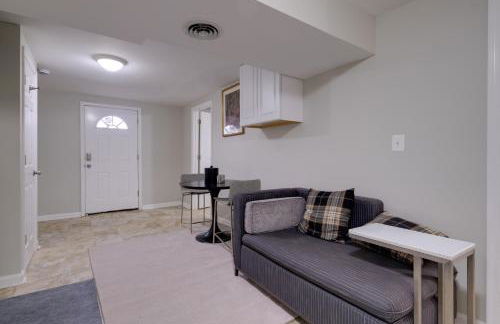 Work and Explore, Cozy Unit 5 Mi to UMD! - Foto 5