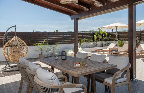 Sol Luxury Apartment - close to the beach with a private heated mini pool - Foto 70