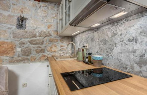 Cozy Home In Veli Dol With Jacuzzi - Foto 17