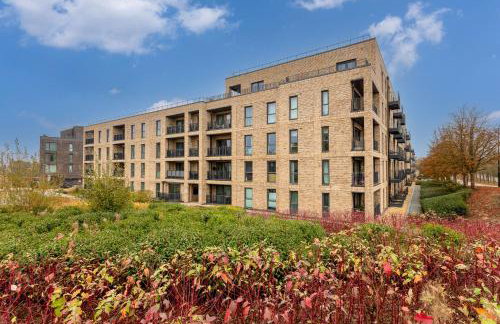 Penthouse Apartment - City Centre - Secure Parking, Balcony, Self-Check-In, Fast Wifi and Smart TV with Netflix by Yoko Property - Photo 31