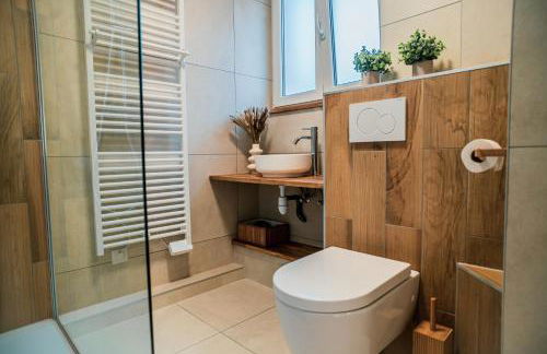 Nuit romantique, Suite avec jacuzzi et cinéma privé au design Japandi - Foto 9